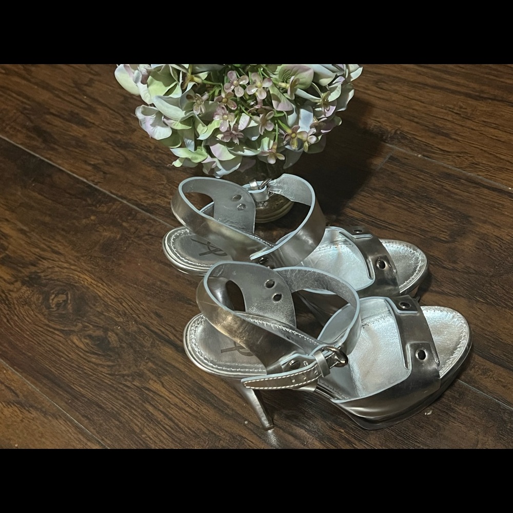 YSL  👠 - Picture 7 of 16